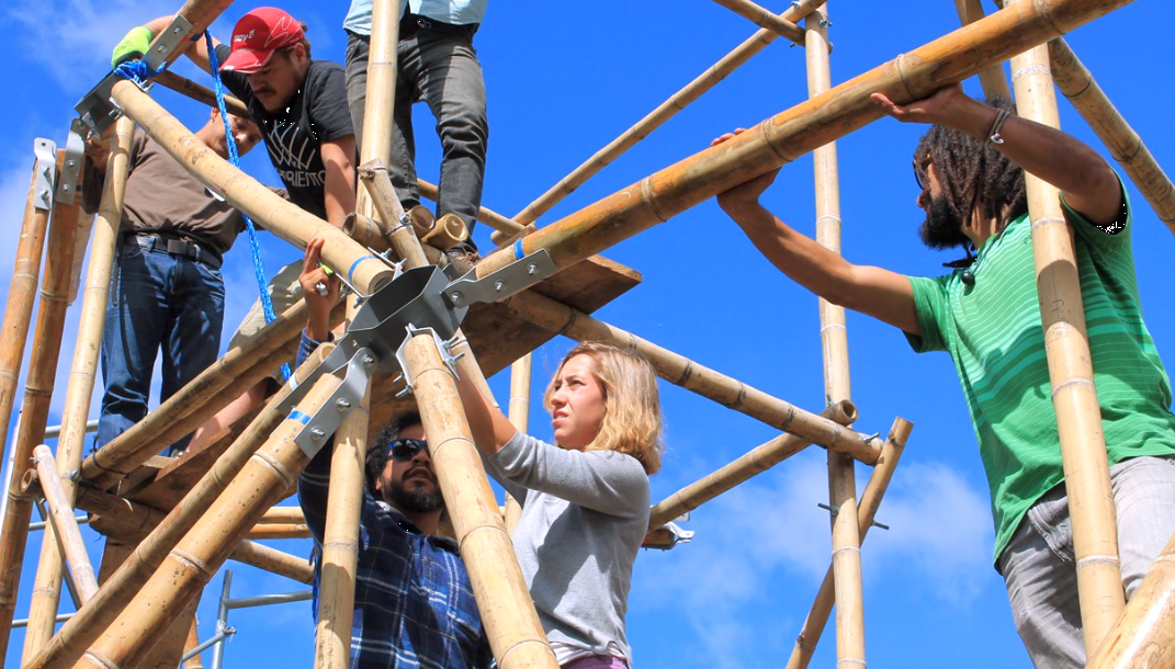 TALLER COLABORATIVO CONSTRUCCION ESTRUCTURA BAMBU DOMO GEODESICO GUATEMALA